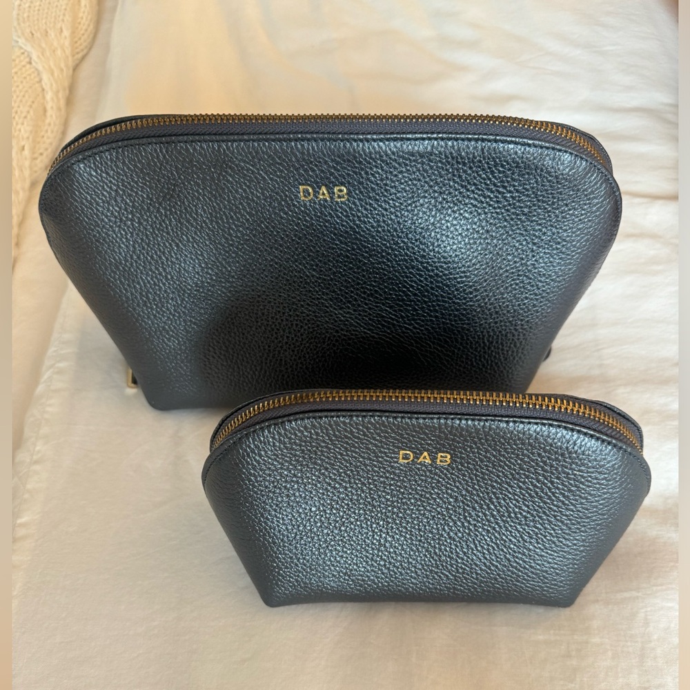 Travel toiletry case set (2)